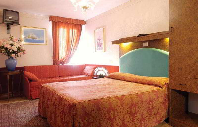 Hotel Moderno إريس المظهر الخارجي الصورة