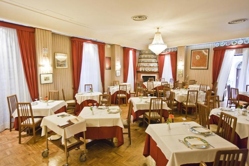 Hotel Moderno إريس المظهر الخارجي الصورة